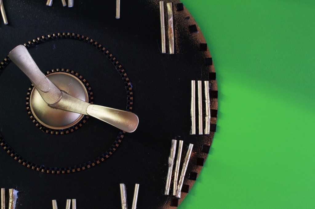 ReCreation Clock Black